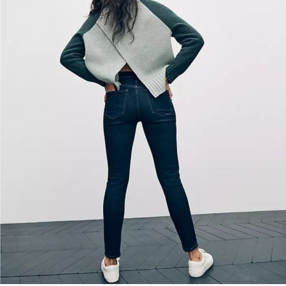 Madewell 9" Mid-Rise Skinny Jeans in Orland Wash: TENCEL™ Denim Edition - Picture 4 of 11